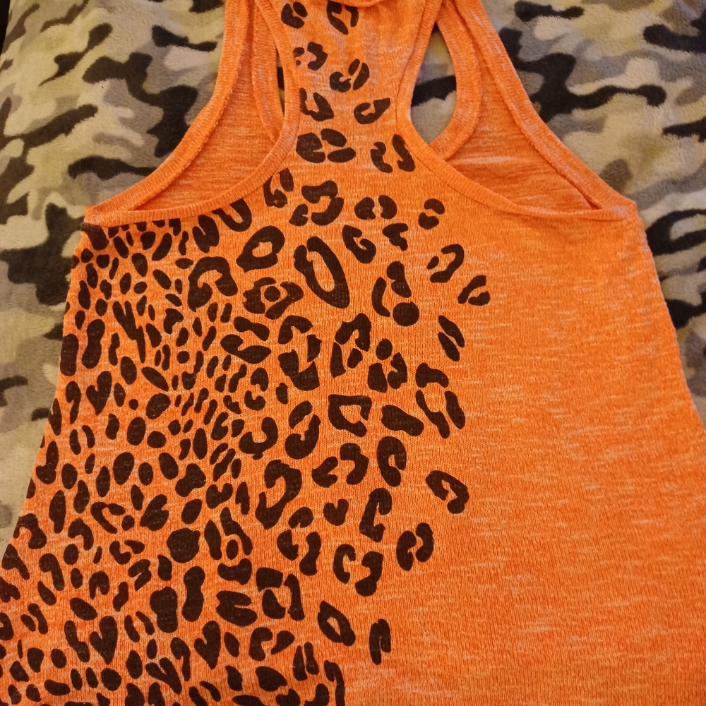 Leopard tank - Picture 2 of 3